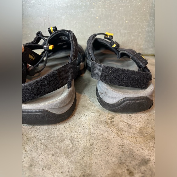 Keen Newport H2 Black And Grey Water Shoes / Sandals / Slides Size Men’s 11 - Picture 4 of 14